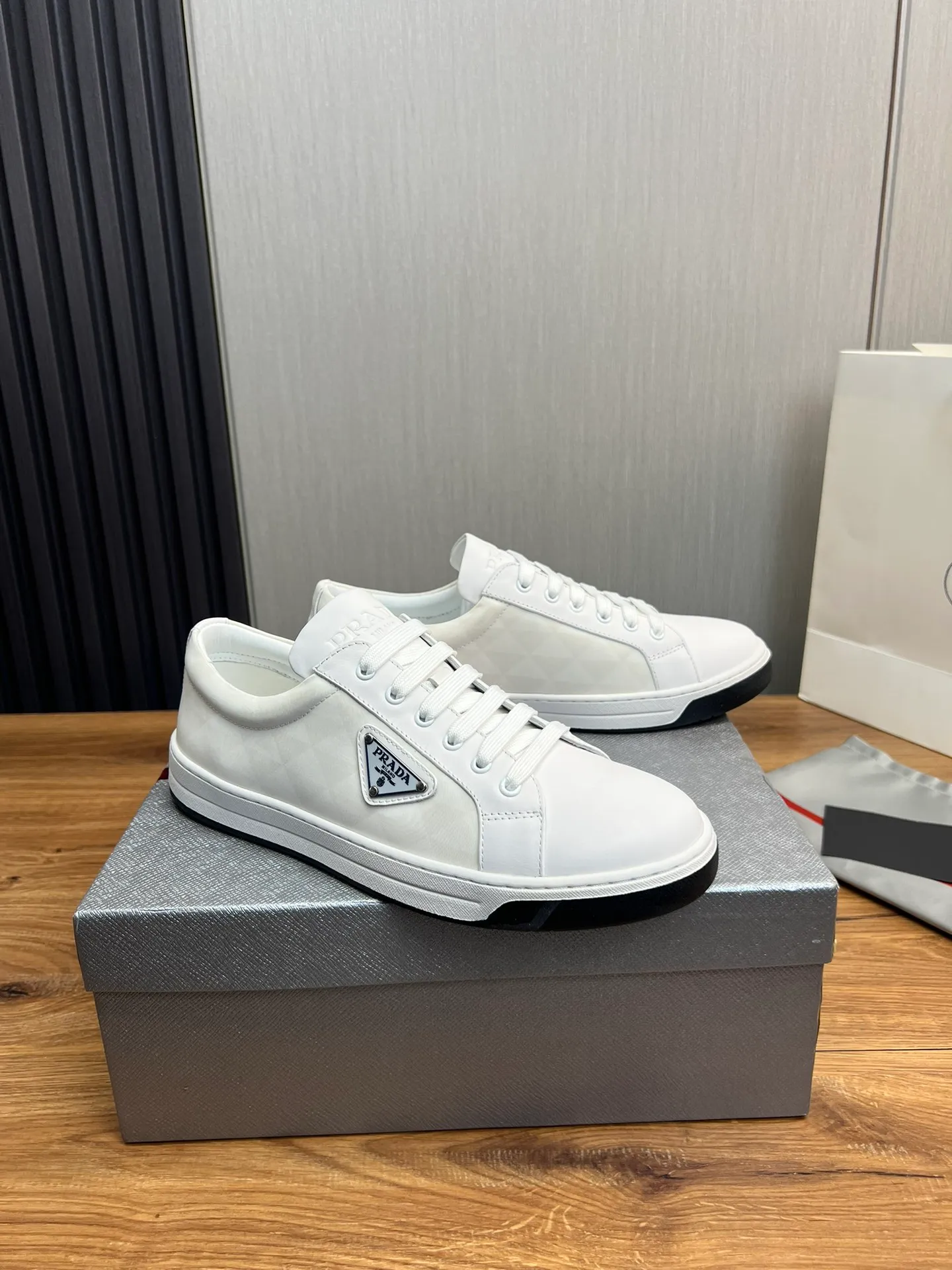 Men's shoes 💰500💰 [PRADA] Popular items in the men's shoe counter, synchronized with the official website, 1 high-quality shipment ✔️Original cowhide splicing + cowhide lining, 1🆚1 replica, original sole, 38-45 (45 customized, non-refundable)